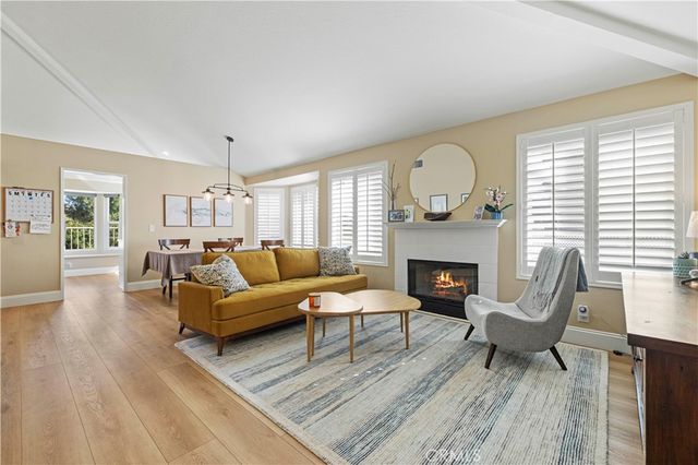 22914 Banyan Place 202, Saugus, CA 91390