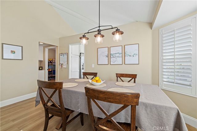 22914 Banyan Place 202, Saugus, CA 91390