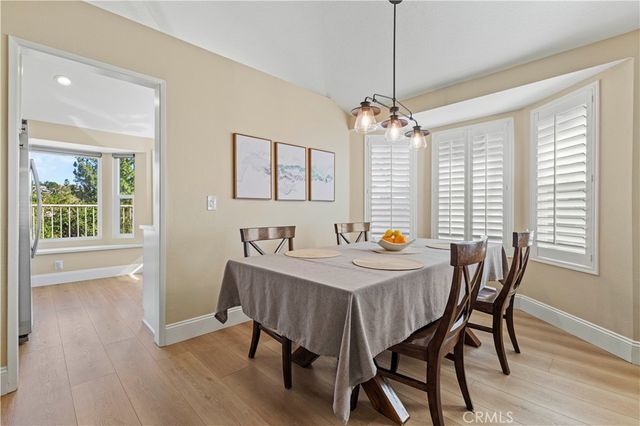 22914 Banyan Place 202, Saugus, CA 91390