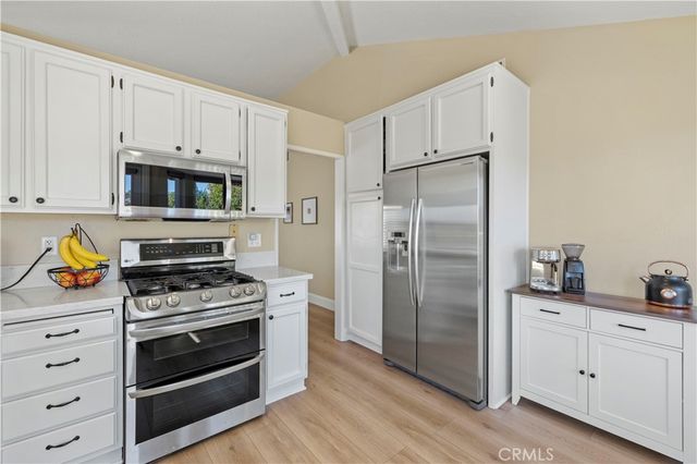 22914 Banyan Place 202, Saugus, CA 91390