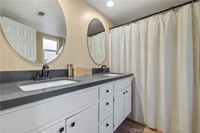 22914 Banyan Place 202, Saugus, CA 91390