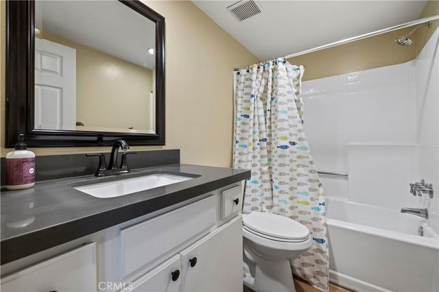 22914 Banyan Place 202, Saugus, CA 91390