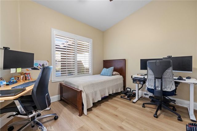 22914 Banyan Place 202, Saugus, CA 91390