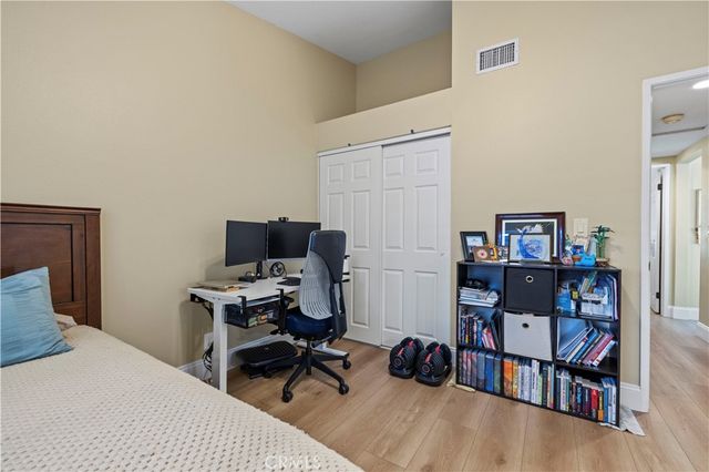 22914 Banyan Place 202, Saugus, CA 91390