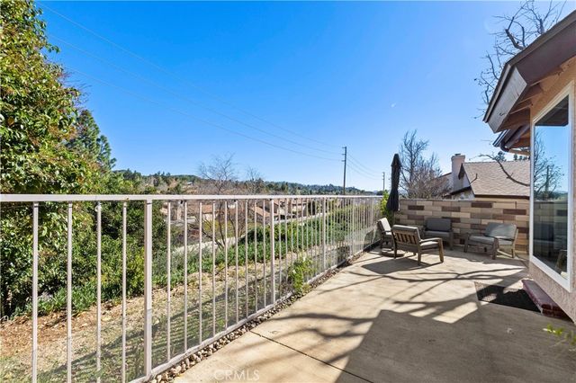 22914 Banyan Place 202, Saugus, CA 91390