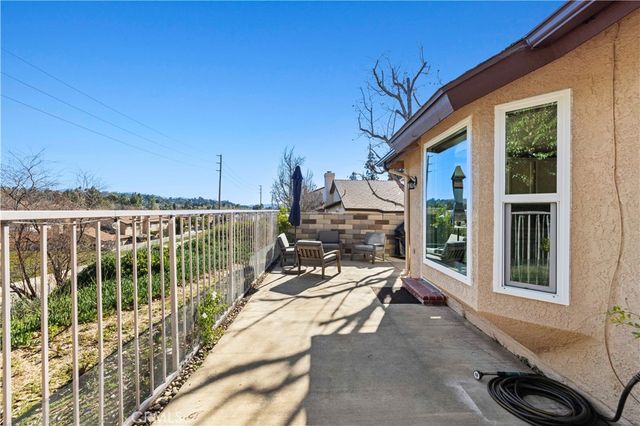 22914 Banyan Place 202, Saugus, CA 91390