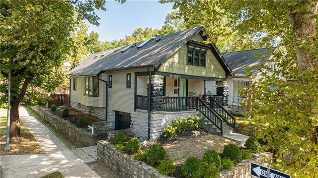700 E 43rd Street, Kansas City, MO 64110