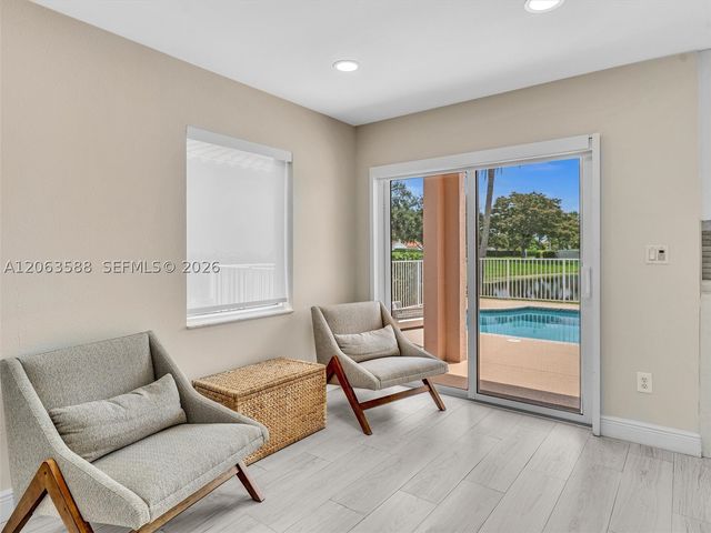 1385 NW 192nd Ter, Pembroke Pines, FL 33029