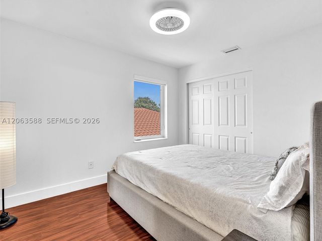 1385 NW 192nd Ter, Pembroke Pines, FL 33029