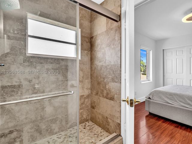 1385 NW 192nd Ter, Pembroke Pines, FL 33029