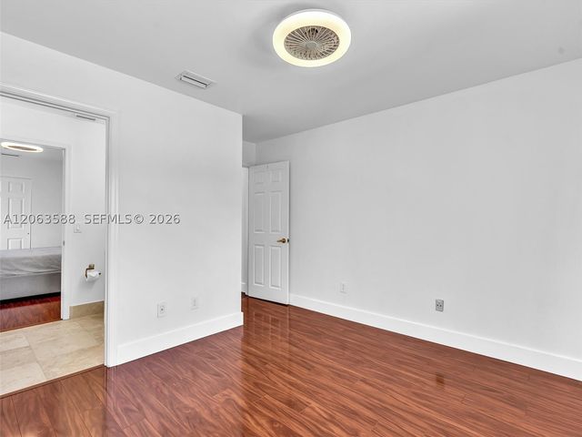 1385 NW 192nd Ter, Pembroke Pines, FL 33029