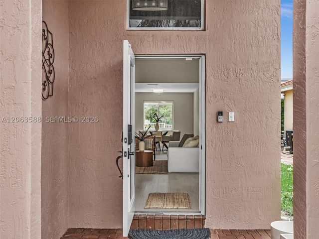1385 NW 192nd Ter, Pembroke Pines, FL 33029