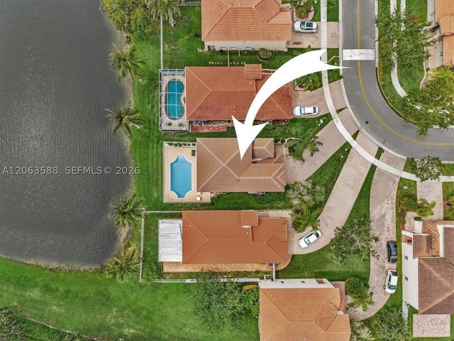 1385 NW 192nd Ter, Pembroke Pines, FL 33029