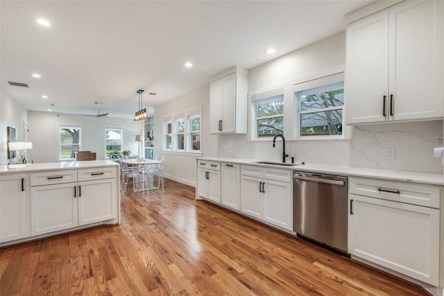 734 N Montclair Avenue, Dallas, TX 75208