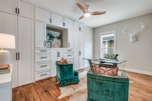 734 N Montclair Avenue, Dallas, TX 75208