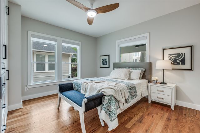 734 N Montclair Avenue, Dallas, TX 75208