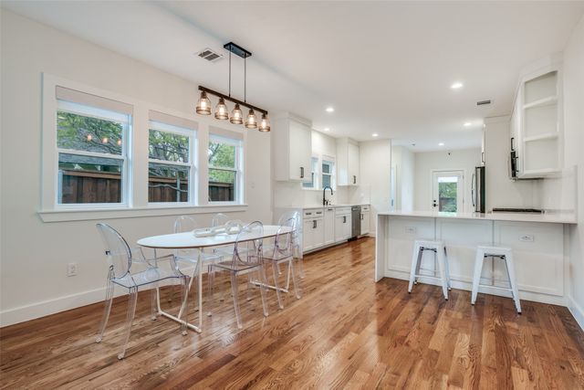 734 N Montclair Avenue, Dallas, TX 75208