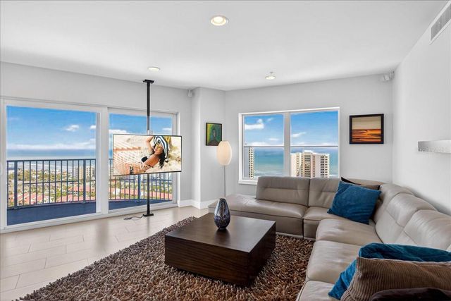 2 OCEANS WEST BOULEVARD 2006, Daytona Beach, FL 32118