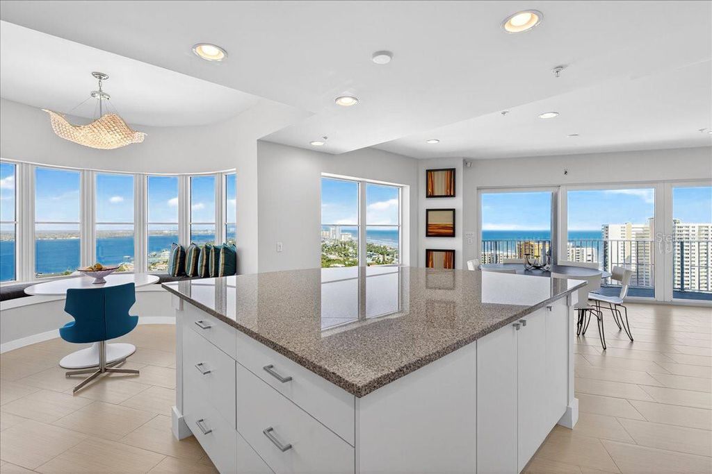 Image 12 of property listing at 2 OCEANS WEST BOULEVARD 2006, Daytona Beach, FL 32118