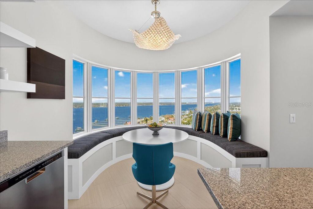 Image 15 of property listing at 2 OCEANS WEST BOULEVARD 2006, Daytona Beach, FL 32118