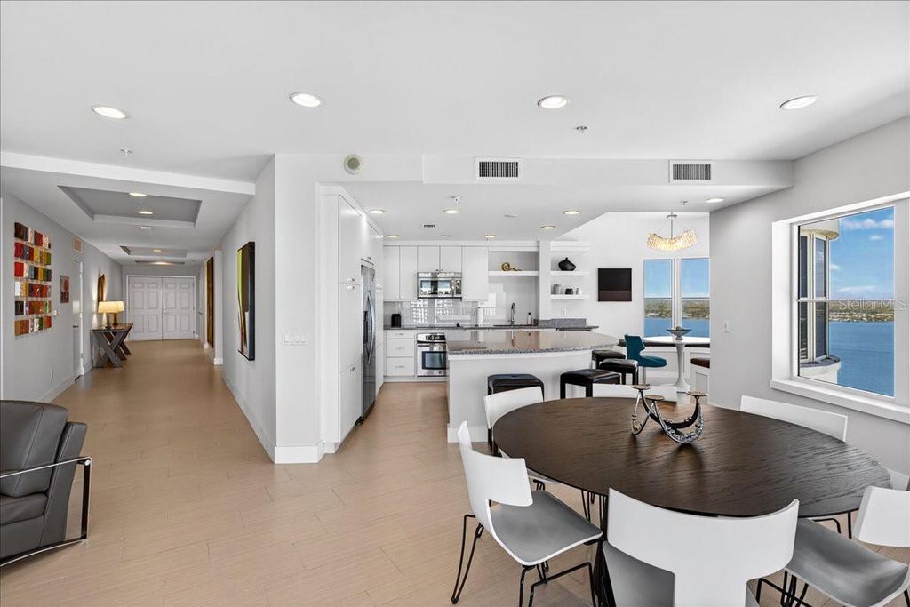 Image 19 of property listing at 2 OCEANS WEST BOULEVARD 2006, Daytona Beach, FL 32118