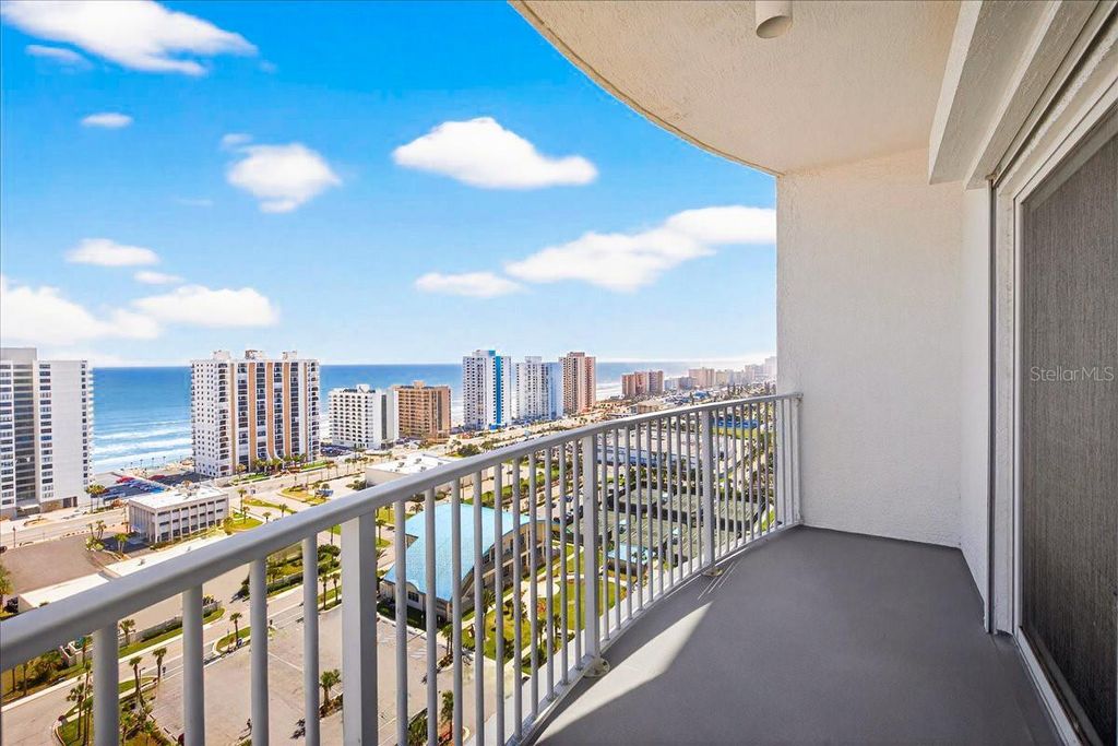 Image 26 of property listing at 2 OCEANS WEST BOULEVARD 2006, Daytona Beach, FL 32118