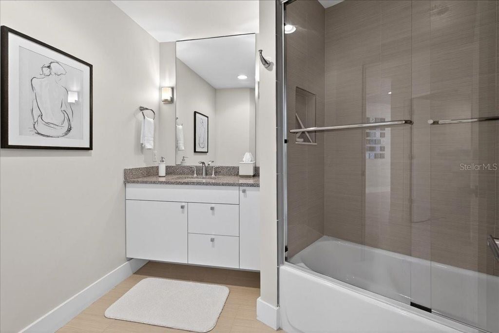 Image 33 of property listing at 2 OCEANS WEST BOULEVARD 2006, Daytona Beach, FL 32118