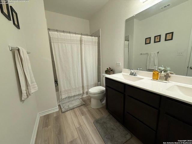 239 W Granite Shores, Boerne, TX 78006