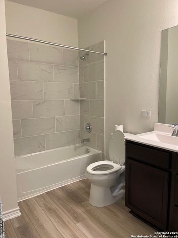 239 W Granite Shores, Boerne, TX 78006