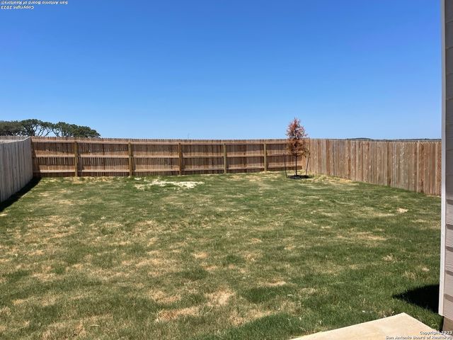 239 W Granite Shores, Boerne, TX 78006