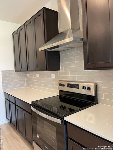 239 W Granite Shores, Boerne, TX 78006