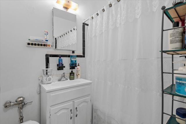 3441 85th St Apt 4D, New York City, NY 11372