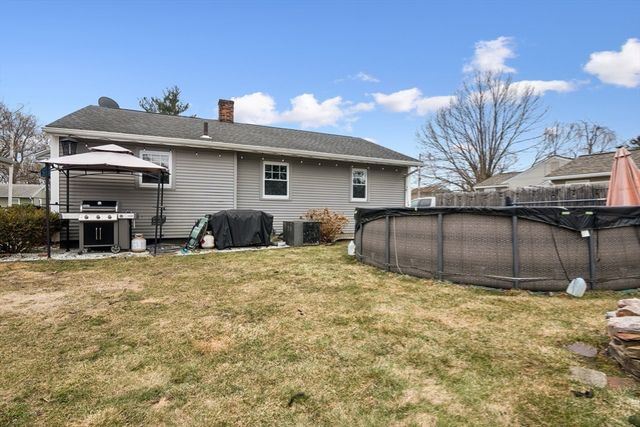 58 Acker Cir, Chicopee, MA 01013