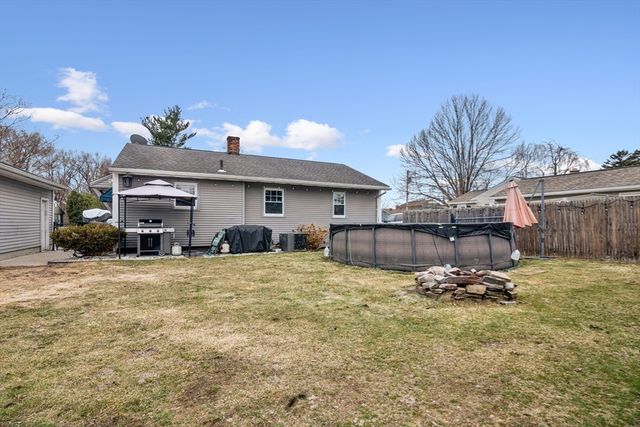 58 Acker Cir, Chicopee, MA 01013