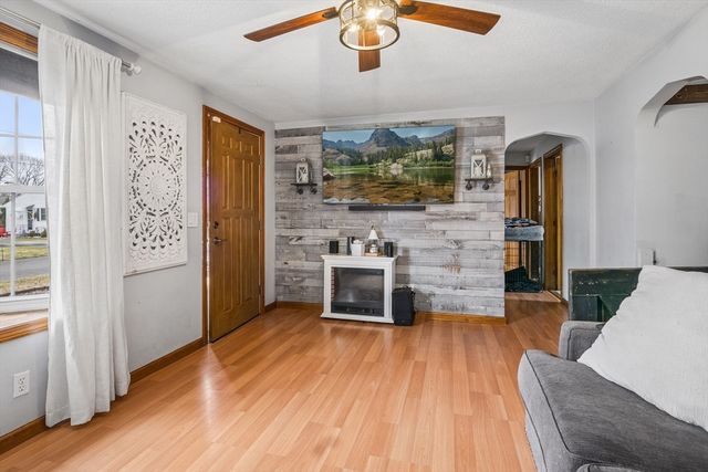 58 Acker Cir, Chicopee, MA 01013