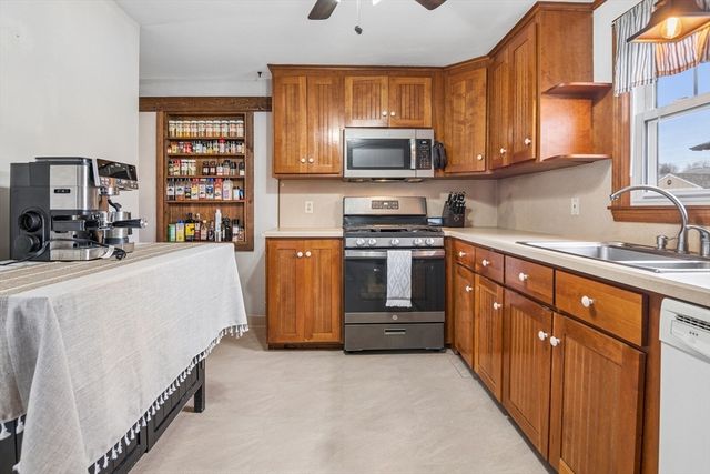 58 Acker Cir, Chicopee, MA 01013