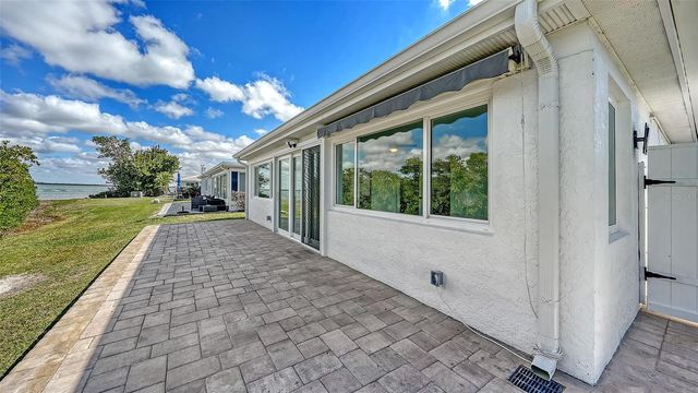 909 SPANISH DRIVE N, Longboat Key, FL 34228
