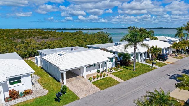 909 SPANISH DRIVE N, Longboat Key, FL 34228