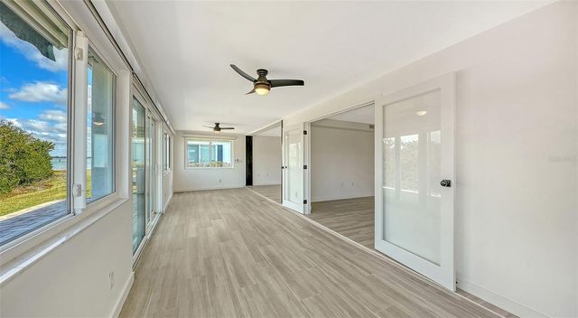 909 SPANISH DRIVE N, Longboat Key, FL 34228
