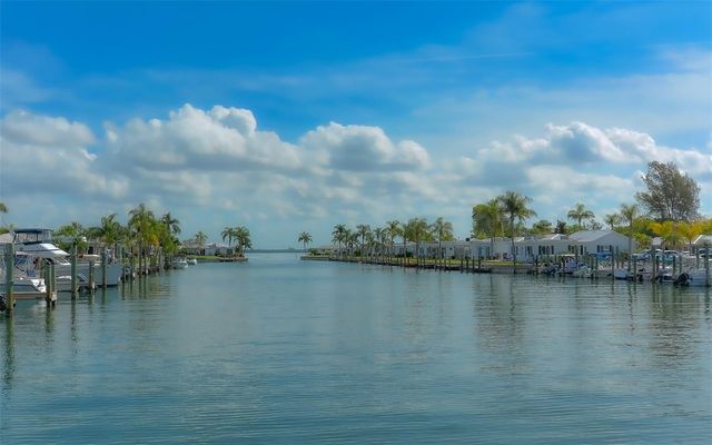 909 SPANISH DRIVE N, Longboat Key, FL 34228