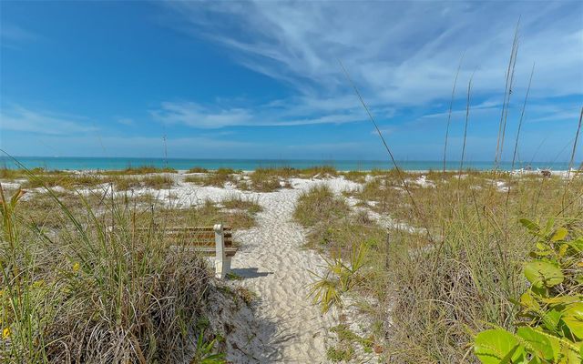 909 SPANISH DRIVE N, Longboat Key, FL 34228