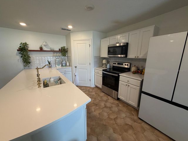 6450 MARINER BOULEVARD, Spring Hill, FL 34609