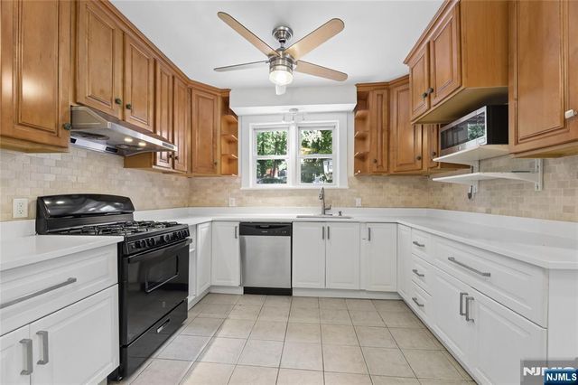 48 Stelfox Street, Demarest, NJ 07627