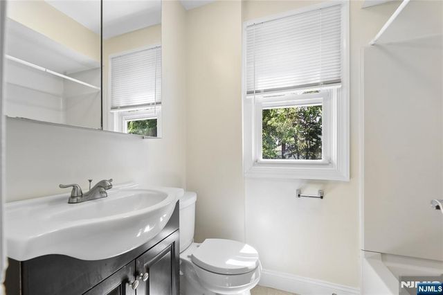 48 Stelfox Street, Demarest, NJ 07627