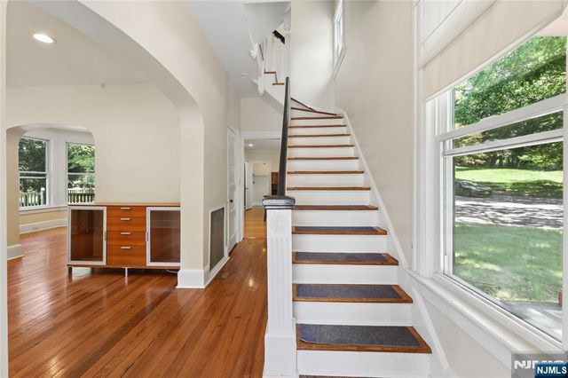 48 Stelfox Street, Demarest, NJ 07627