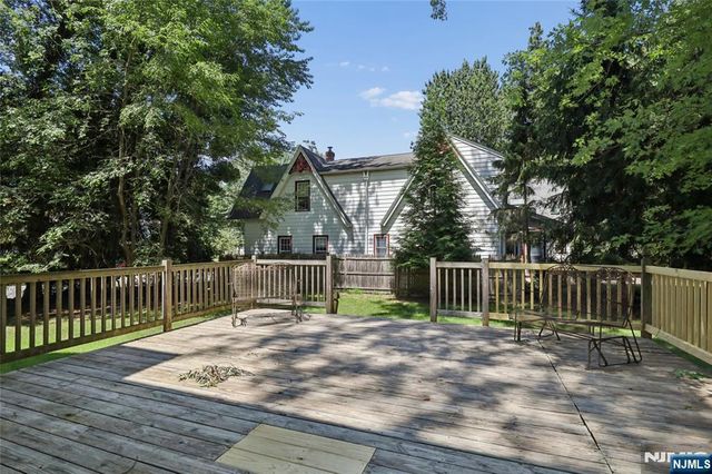 48 Stelfox Street, Demarest, NJ 07627