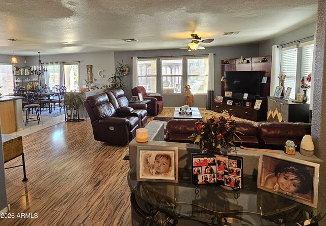 25825 W BURGESS Lane, Buckeye, AZ 85326