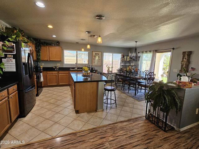 25825 W BURGESS Lane, Buckeye, AZ 85326