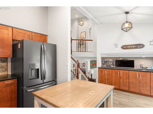182 Se ANDERSON Ln, Gresham, OR 97080