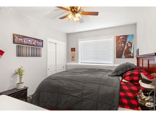 182 Se ANDERSON Ln, Gresham, OR 97080
